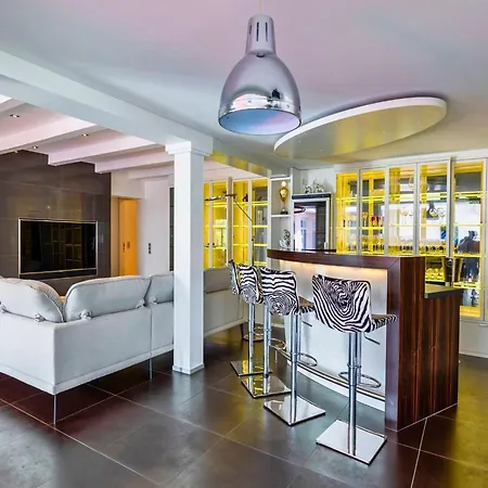 With Bar, Recreation In