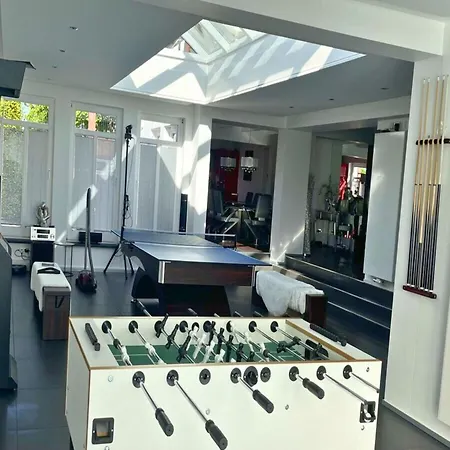 With Bar, Recreation In * Kastellaun