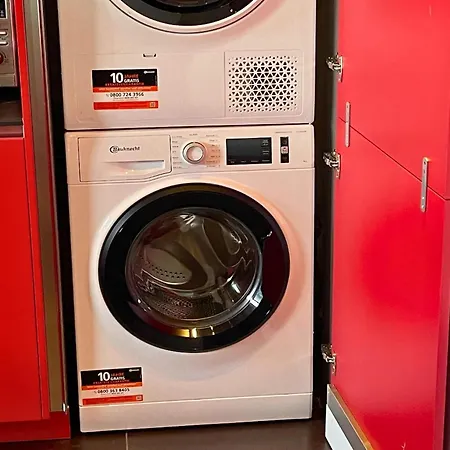 Apartamento With Bar, Recreation In *